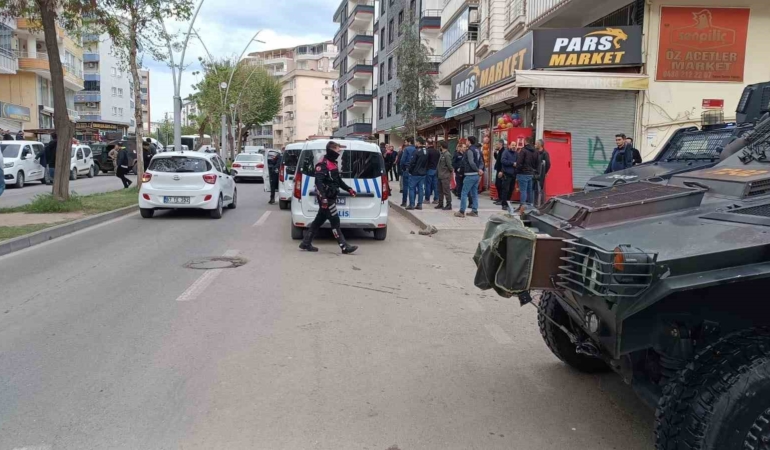batmanda-iki-gruplar-arasinda-cikan-silahli-catismada-bir-kisi-yaralandi-Qv5ckcPs.jpg