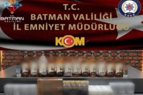 batmanda-kacak-sigara-ve-alkol-operasyonu-yuzlerce-paket-ele-gecirildi-54LHUuD5.jpg