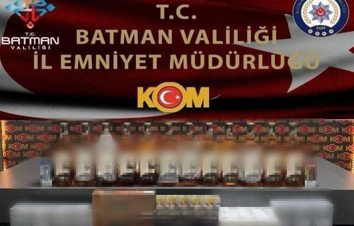 batmanda-kacak-sigara-ve-alkol-operasyonu-yuzlerce-paket-ele-gecirildi-54LHUuD5.jpg