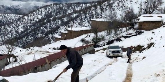 Batman'da Karla Mücadele: 50 Yerleşim Yerine Ulaşımda Zorluklar Batman’da Karla Mücadele: 50 Yerleşim Yerine Ulaşımda Zorluklar