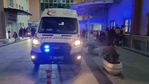 batmanda-merdiven-bosluguna-dusen-kiz-agir-yaralandi-olayin-ayrintilari-HruXFsg6.jpg