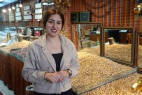 bayram-tatilinde-antep-fistigina-olan-ilgi-rekor-kirdi-3ai8f8HR.jpg