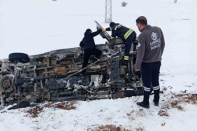 bingolde-hasta-tasiyan-ambulans-kaza-gecirdi-5-kisi-yaralandi-fDJUirIH.jpg