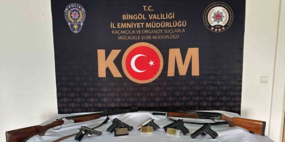 Bingöl'de Silah Kaçakçılığına Darbe: İki Kişi Tutuklandı Bingöl’de Silah Kaçakçılığına Darbe: İki Kişi Tutuklandı