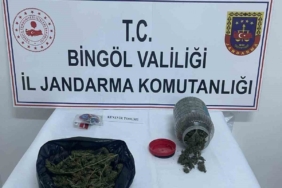 Bingöl'de Uyuşturucu Operasyonu: Yılın En Büyük Baskını bingolde-uyusturucu-operasyonu-yilin-en-buyuk-baskini-UEkpnaMn.jpg