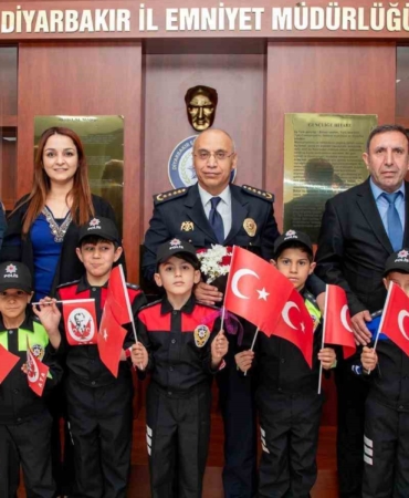 cocuk-evlerinde-koruma-altindaki-miniklere-10-nisan-haftasinda-unutulmaz-surprizler-Z5Rj5NVu.jpg