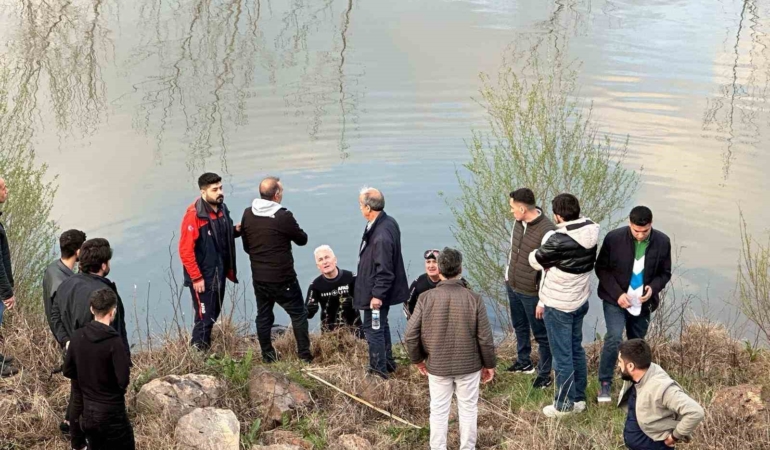 dicle-nehrinde-kaybolan-sahsin-cansiz-bedeni-elde-edildi-bxGU59LT.jpg