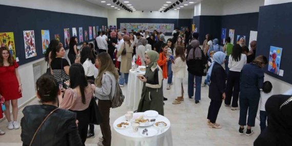 Dicle Vadi Final Anaokulu Öğrencilerinin Renkli Yaratıcılıkları Dicle Vadi Final Anaokulu Öğrencilerinin Renkli Yaratıcılıkları