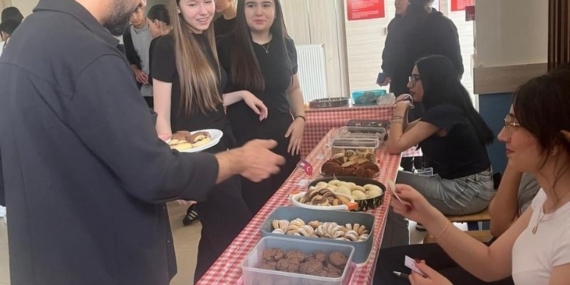 Diyarbakır Lise Öğrencilerinden Gazze'deki Çocuklara Destek Projesi Diyarbakır Lise Öğrencilerinden Gazze’deki Çocuklara Destek Projesi