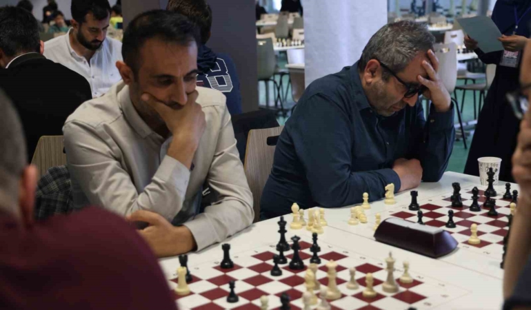 diyarbakirda-17-ilden-150-sporcunun-katildigi-heyecan-dolu-satranc-turnuvasi-YipAcQyj.jpg