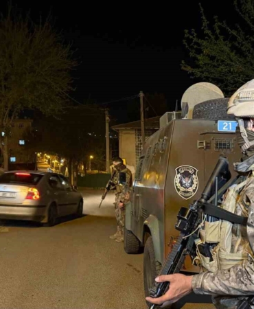 diyarbakirda-300-polisin-katilimiyla-narko-hancer-operasyonu-9-supheliye-islem-yapildi-u2kqjB4D.jpg