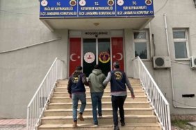 diyarbakirda-60-yil-kesinlesmis-hapis-cezasi-olan-zanli-ele-gecirildi-vyu1yPIF.jpg