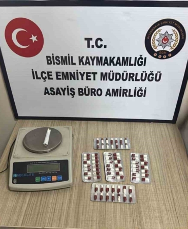diyarbakirda-9-yil-hapis-cezasi-olan-sahisin-yakalanma-ani-DDDkFiFw.jpg