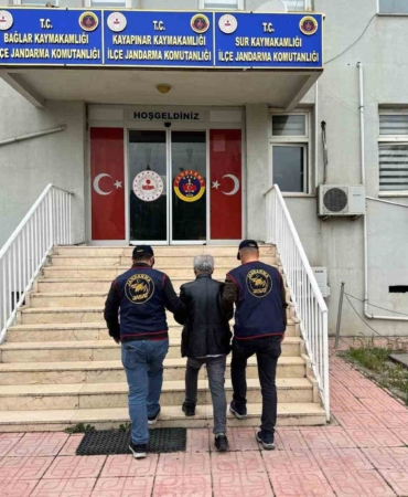 diyarbakirda-iki-cinayet-zanlisi-yakaladi-gozaltina-alinan-sahislarin-kimlikleri-aciklandi-XkwlvRXF.jpg
