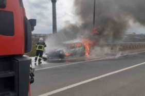 diyarbakirda-korkunc-trafik-kazasi-bir-arac-alev-alev-yandi-l1S8dw5l.jpg