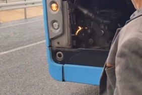diyarbakirda-vatandasin-otobus-yanginini-ufleyerek-sondurme-cabasi-PFgMKXdN.jpg