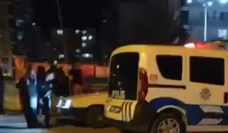 dugunde-halay-basinda-cikan-tartisma-kavga-ile-sonuclandi-1-kisi-agir-yarali-izvPEJ9Z.jpg