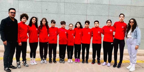 Elazığ Yüzme Takımı, 8 Madalya ile Tarih Yazdı Elazığ Yüzme Takımı, 8 Madalya ile Tarih Yazdı