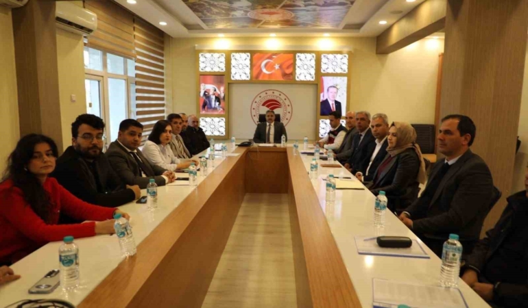 elazigda-2025-yili-bitkisel-uretim-verileri-uzerine-onemli-degerlendirme-toplantisi-yapildi-wpfac569.jpg