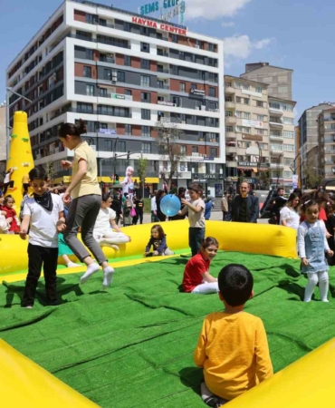 elazigda-23-nisan-senlikleri-cocuklarin-eglence-dolu-anlari-ya7fgB9f.jpg