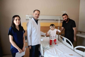 elazigda-bebeklere-umut-biyonik-kulak-operasyonu-ile-duyma-seruveni-ElfhHg13.jpg