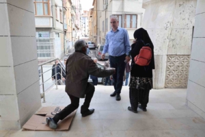 elazigda-dilenci-cetelerine-yonelik-gozalti-operasyonu-eaYT69cT.jpg