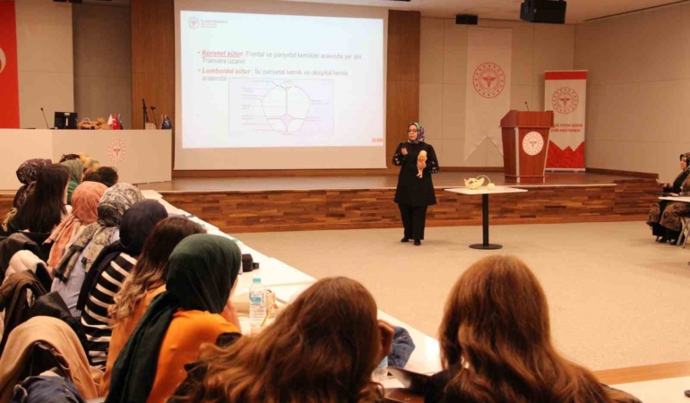 elazigda-ebelik-egitimleri-devam-ediyor-gelecegin-uzmanlari-yetisiyor-nwAb2CO2.jpg