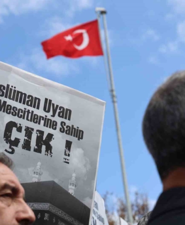 elazigda-filistin-icin-giyabi-cenaze-namazi-duzenlendi-isdQ3kQn.jpg