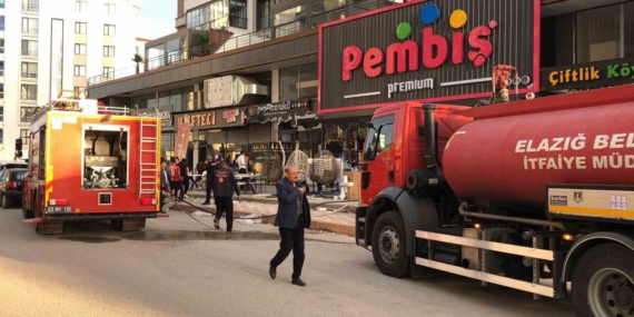 Elazığ'da İş Yeri Yangını: Paniğe Neden Olan Olayın Detayları Elazığ’da İş Yeri Yangını: Paniğe Neden Olan Olayın Detayları