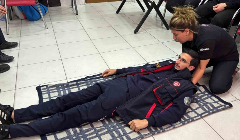 elazigda-itfaiye-personeline-ozel-ilk-yardim-egitimi-programi-4m9jnLhI.jpg