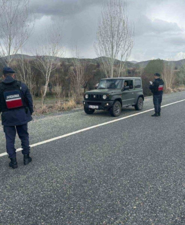 elazigda-jandarma-operasyonu-18-sahis-huzur-ve-guven-icin-yakalandi-Z1t6rbDN.jpg