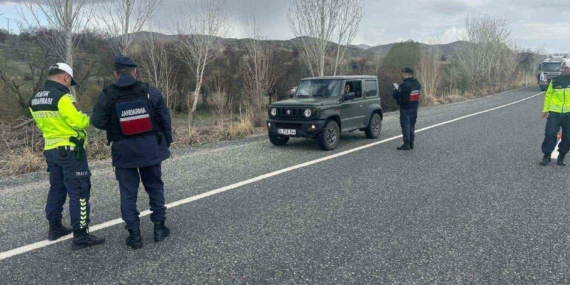 Elazığ'da Jandarma Operasyonu: 18 Şahıs Huzur ve Güven İçin Yakalandı Elazığ’da Jandarma Operasyonu: 18 Şahıs Huzur ve Güven İçin Yakalandı