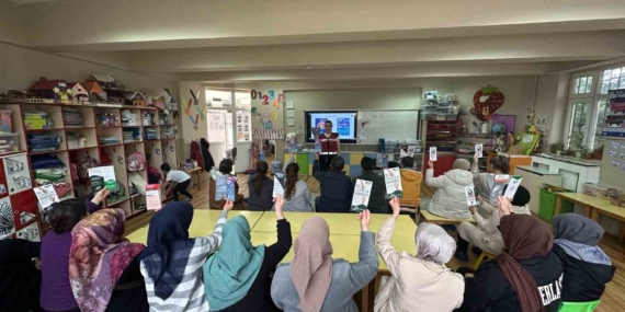 Elazığ'da Jandarmadan Kadınlara Özel Bilgilendirme Etkinliği Elazığ’da Jandarmadan Kadınlara Özel Bilgilendirme Etkinliği