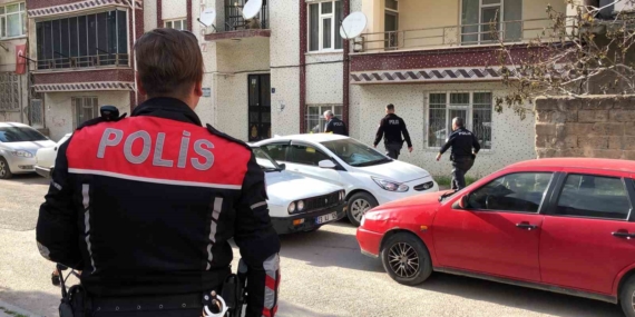 Elazığ'da Kendisinden Haber Alınamayan Şahıs Evinde Ölü Bulundu Elazığ’da Kendisinden Haber Alınamayan Şahıs Evinde Ölü Bulundu