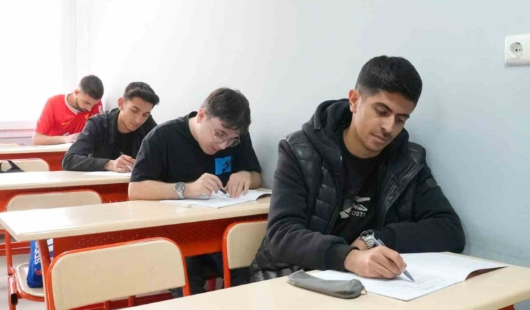 elazigda-ogrencilere-ucretsiz-deneme-sinavi-firsati-bGjlRT9W.jpg