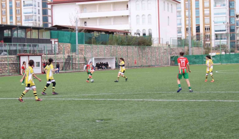 elazigda-okul-sporlari-coskusu-zirveye-ulasti-I62q9P17.jpg