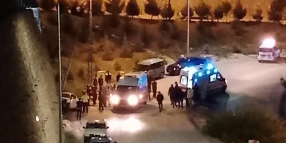 Elazığ'da Otomobil Elektrik Direğine Çarptı: 3 Kişi Yaralandı! Elazığ’da Otomobil Elektrik Direğine Çarptı: 3 Kişi Yaralandı!