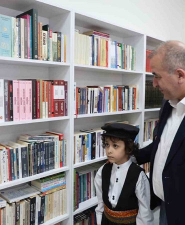 elazigda-sehit-ogretmen-adnan-baydilinin-adi-yeni-kutuphanede-yasatilacak-GtbdueA4.jpg