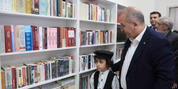 Elazığ'da Şehit Öğretmen Adnan Baydili'nin Adı Yeni Kütüphanede Yaşatılacak Elazığ’da Şehit Öğretmen Adnan Baydili’nin Adı Yeni Kütüphanede Yaşatılacak