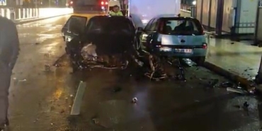 elazigda-ters-yone-giren-otomobilin-dehset-dolu-anlari-4-yarali-w2gzkyRO.jpg