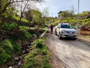 elazigda-zararli-larvalara-karsi-mucadele-devam-ediyor-qBeB2VXt.jpg
