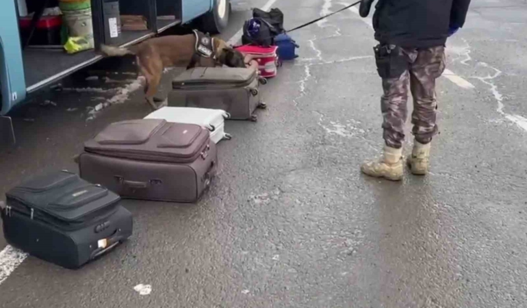 erzurum-polisi-uyusturucu-tacirlerine-sert-uyari-gonderdi-j8htRGJQ.jpg