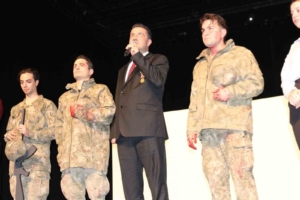 gazi-yalcin-yedekin-hayati-tiyatroda-yeniden-hayat-buluyor-RRWNsH6n.jpg