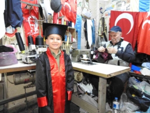gaziantepin-usta-terzisi-60-yildir-cubbe-diken-efsanevi-zanaatkar-BqIcKWHk.jpg