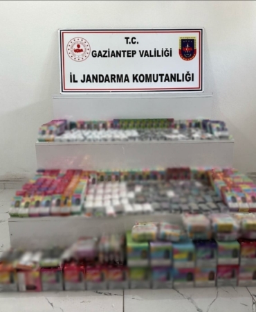 gaziantepte-2-milyon-tllik-kacak-elektronik-sigara-operasyonu-3-kisi-gozaltinda-iGnG4Kkl.jpg