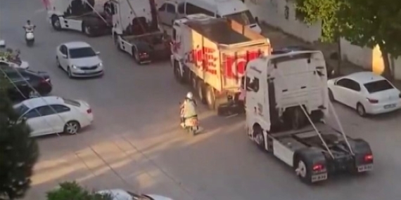 Gaziantep'te Düğün Konvoyu Yapan 5 Tıra Gürültü Cezası Uygulandı Gaziantep’te Düğün Konvoyu Yapan 5 Tıra Gürültü Cezası Uygulandı