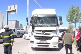 gaziantepte-iki-tir-carpisti-bir-kisi-yaralandi-PxliQqXE.jpg