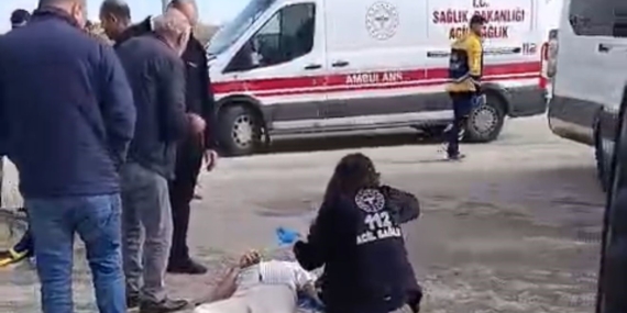 Gaziantep'te İşçi Servisi ve Tır Çarpışması: 9 Kişi Yaralandı Gaziantep’te İşçi Servisi ve Tır Çarpışması: 9 Kişi Yaralandı