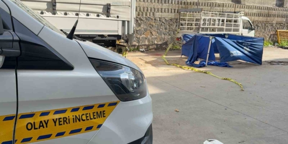 Gaziantep'te Tırın Altında Kalan 5 Yaşındaki Çocuk Trajik Bir Şekilde Hayatını Kaybetti Gaziantep’te Tırın Altında Kalan 5 Yaşındaki Çocuk Trajik Bir Şekilde Hayatını Kaybetti