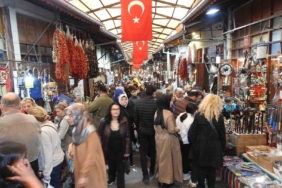 gaziantepte-yerli-turist-akini-esnafa-cifte-bayram-havasi-NnEErz6U.jpg